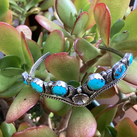 Beautiful Navajo Native American Sterling Silver Signed Six Stone Turquoise Cuff - Picture 6 of 12
